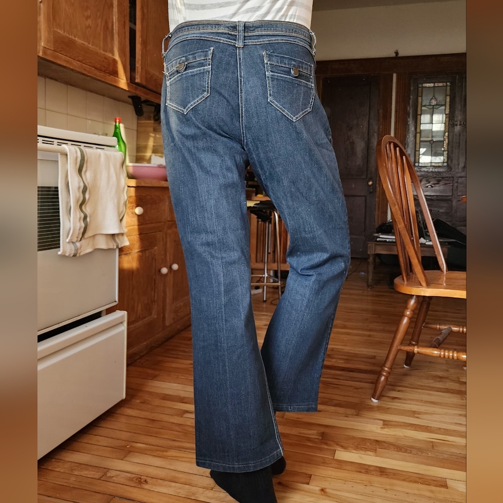 Jeans - Picture 2 of 2